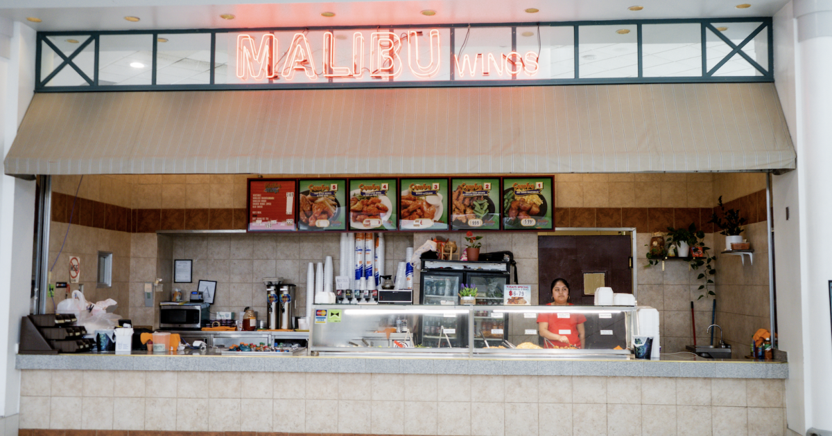 Malibu Wings Visit Tupelo